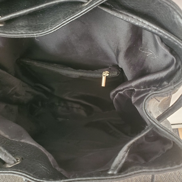 Unisex backpack Great for back to school - Picture 3 of 4